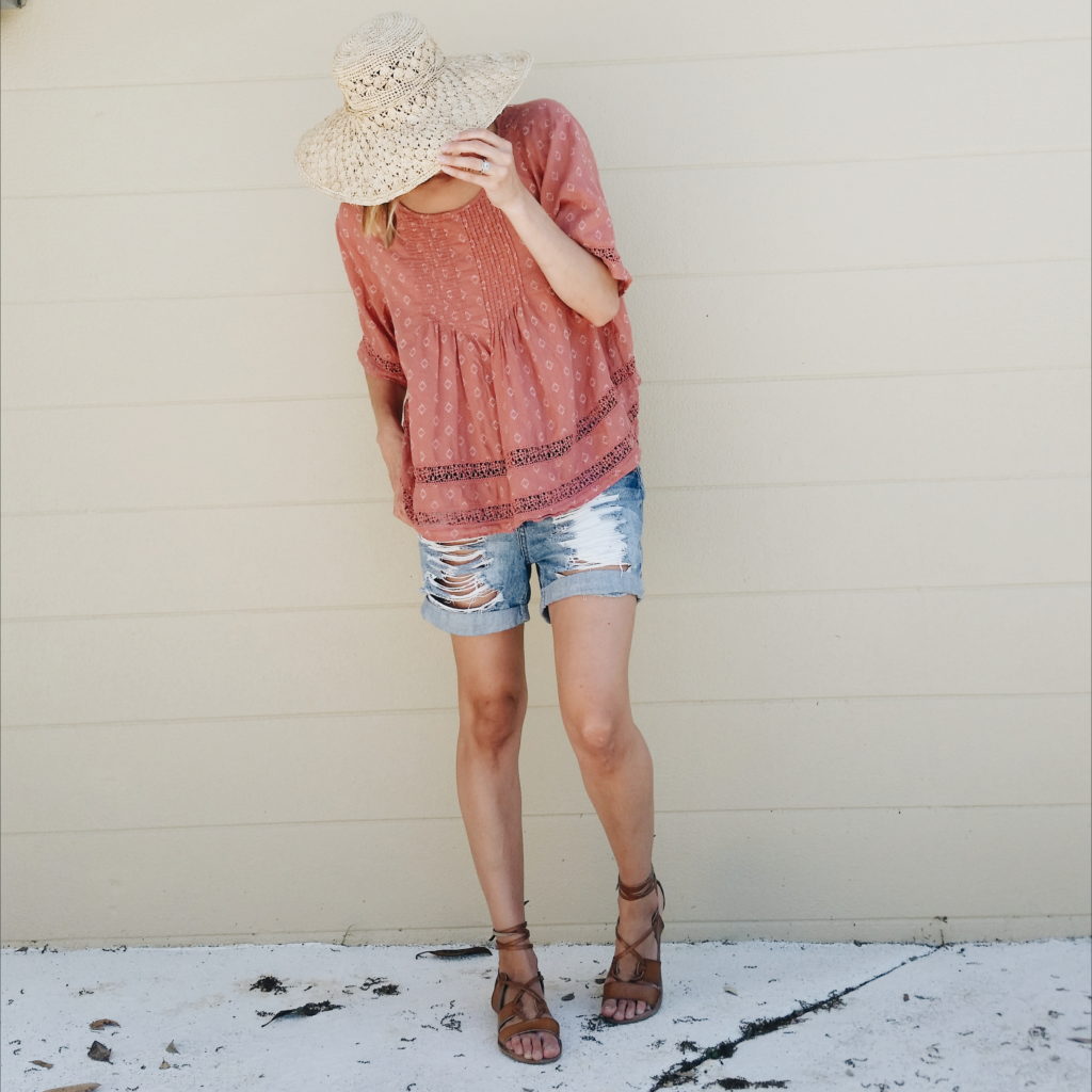 Blouse and sandals: Old Navy, Shorts:Forever21, Hat:TJMaxx